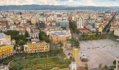 Tirana nje prej qyteteve me ajrin me te ndotur ne Europe: Ja semundjet qe nxiten